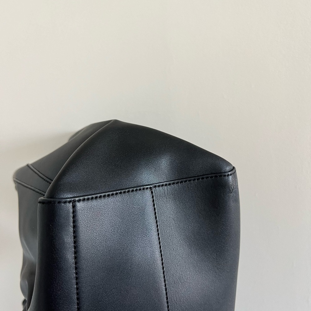 Everlane Black Tote Bag - Picture 10 of 16